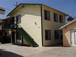Rooms Available – Long Beach Duplex Main Photo