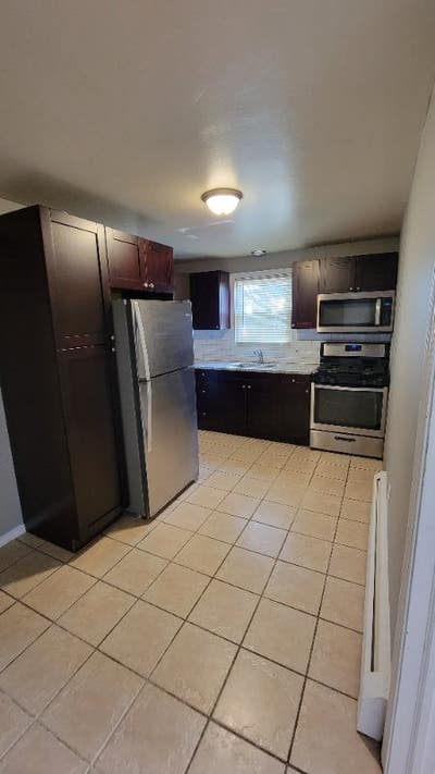 1 Bed Room in East Hartford utilities included Main Photo