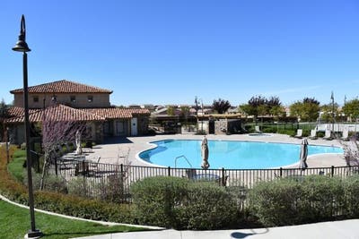 Private Room w/ Bathroom – Quiet Home Main Photo