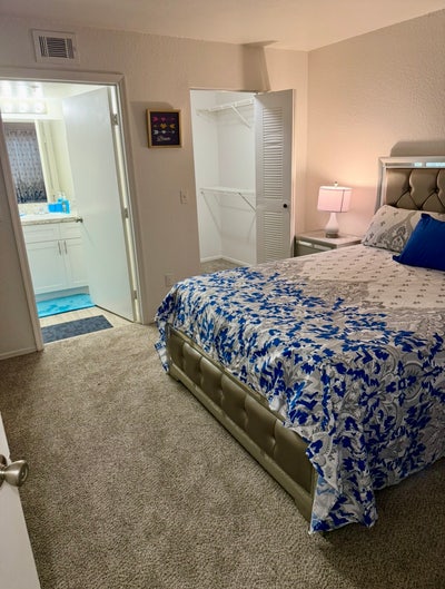 Spacious Private Room Private Bath - Furnished Main Photo