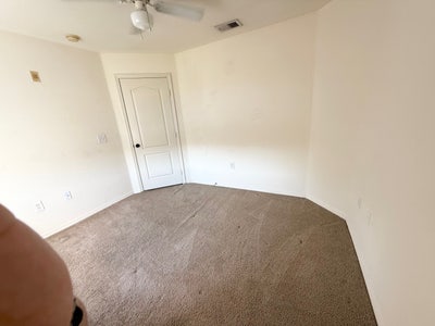 Looking for a roomie 😊 Main Photo