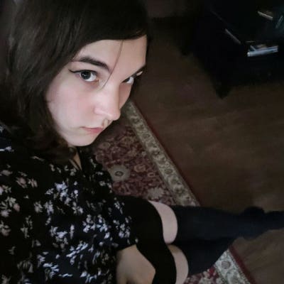 19 year old Female seeks a small or large room Main Photo