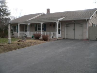 StudioEfficiency in BeautifulSturbridge Main Photo