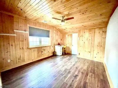 Private Rooms for Rent in Spacious Ewing Home – Ut Main Photo