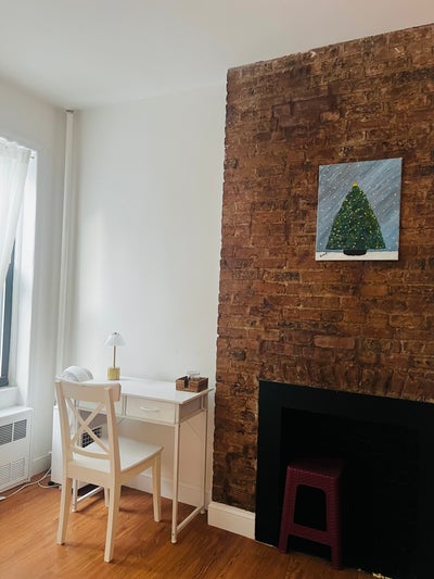 A charming female room + some storage space in UES Main Photo