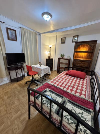 Cozy Private Furnished Private Room by 181st St Main Photo
