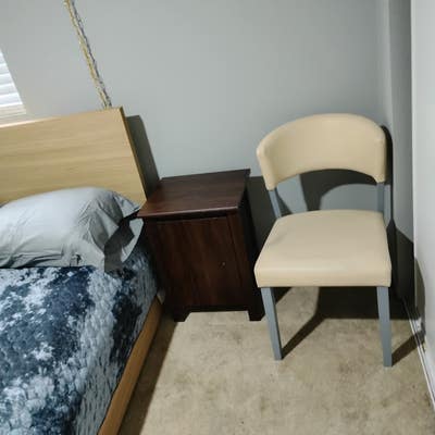 Furnished room for rent Main Photo