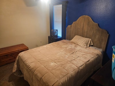 Single Room in 3 bed house in Phoenix Main Photo