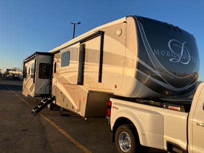 Luxury RV to yourself Main Photo