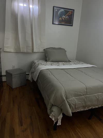 Room for rent Main Photo