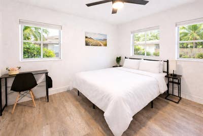 Rivergrove!! Beautiful Area to Run. River 100 Step Main Photo