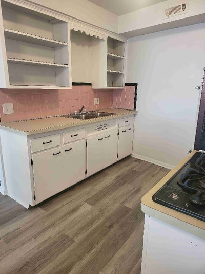 Retro Flair 1 Bedroom Apartment Main Photo