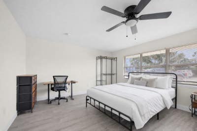 Cozy Room in Ft Myers  Main Photo