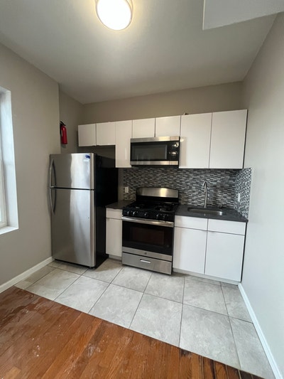 Beautiful One Bedroom Now Available In East Orange Main Photo
