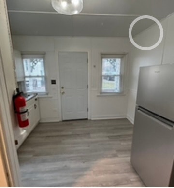 Cottage in the town of Lebanon. (Pending Applicati Main Photo