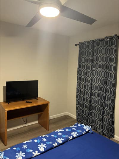 Hey! Looking for someone to rent out private!! Main Photo