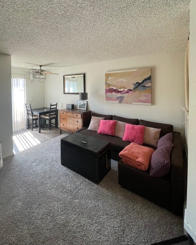 Lovely, compact and extremely well located apt Main Photo