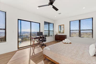 Lakeshore Drive Main Photo