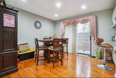 Large Bedroom with bathroom and closets  Main Photo