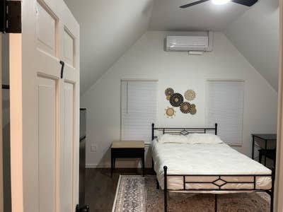 Live in Cleveland! Metro West Abode Main Photo