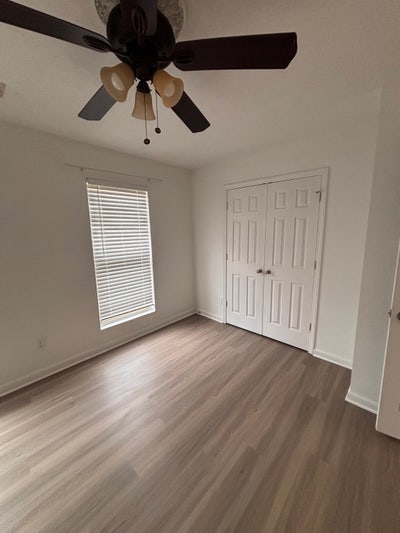 Room available  Main Photo