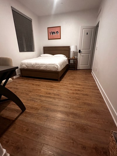 Suite for rent. Near the university Main Photo