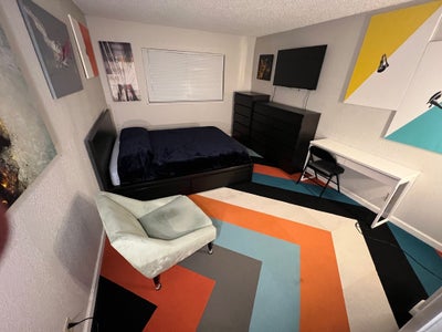 Room in San Pablo $1000/mo Main Photo