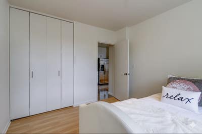 One room/private bathroom near grand central  Main Photo