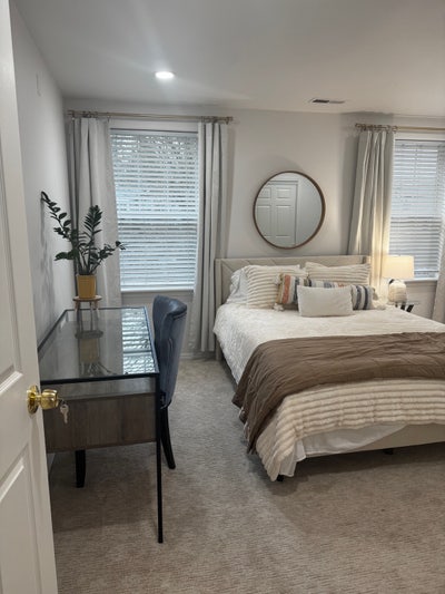 Large Furnished Bedroom in Sherwood  Main Photo