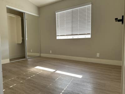 Room with Private bathroom (Immediate move in) Main Photo