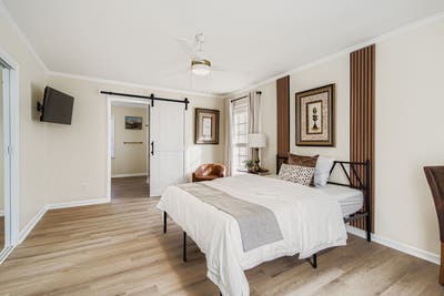 Fully furnished Hotel like bedrooms Main Photo