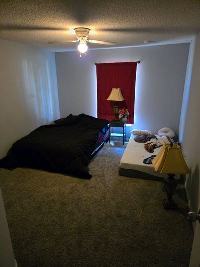 Room for rent Main Photo