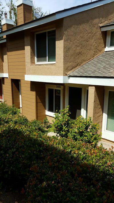 Sharp Room & Home... Fabulous Neighborhood Main Photo