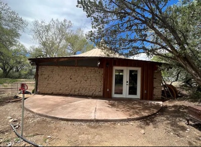 Private Stone Barn Studio |Creek_Side Historic Ret Main Photo
