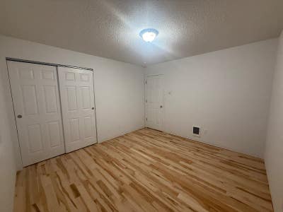 Room for rent  Main Photo