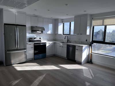 USC College town unit w private bathroom and spaci Main Photo