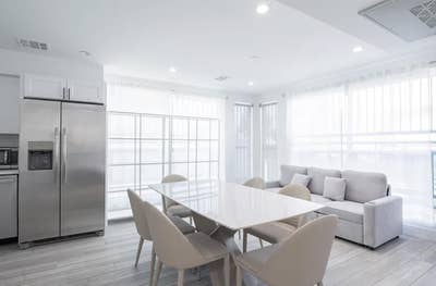 South Los Angeles Home private rooms 5+ bedrooms a Main Photo