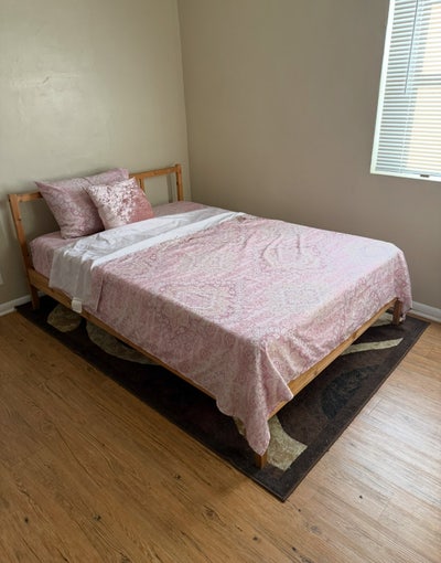 Long or short term furnished Large Room For Rent  Main Photo