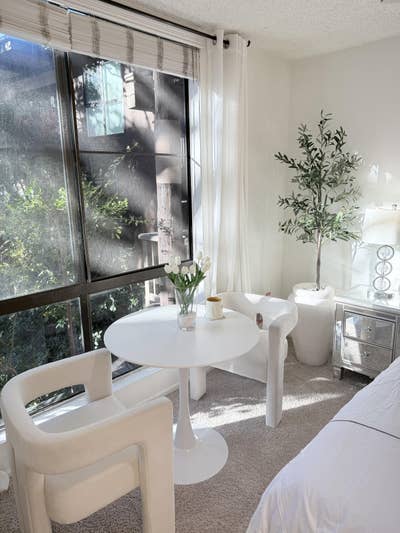 Waterfront room + parking + utilities + amenities  Main Photo