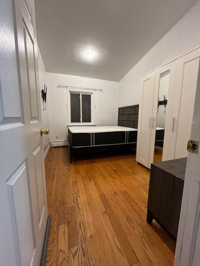 Room for Rent,  Responsible Adult Only Main Photo