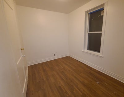Cozy Room Available in Brighton Park  Main Photo
