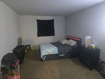 Master bedroom Main Photo