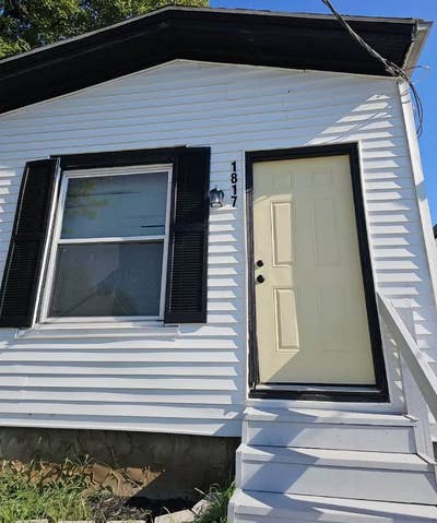 Charming 1 Bed Bath Single Family Home in Louisvil Main Photo