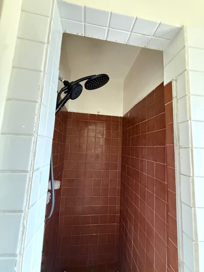 1 large bedroom with bathroom and private entrance Main Photo