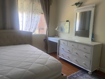 Seeking female roommate  Main Photo