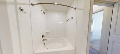 Private Bed / Bath in Mission Valley Main Photo