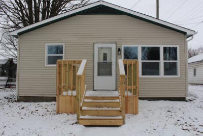 Fully Renovated 1 Bed  1 Bath Single_Family Home_  Main Photo