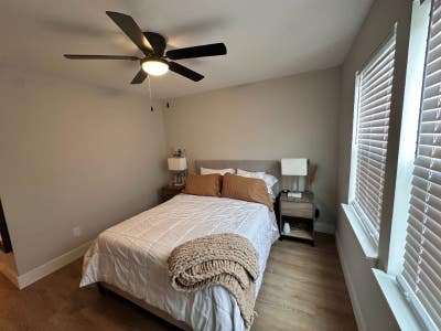 Private Furnished Room with Ensuite Bath_All Util Main Photo