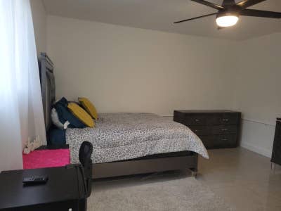 Furnished Private Room in Central Hollywood – Walk Main Photo