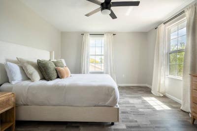 Modern Fully Furnished Private Bedroom with En_Su Main Photo